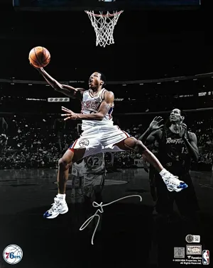 Allen Iverson Philadelphia 76ers Signed Reverse Layup Spotlight 16x20 Photo BAS