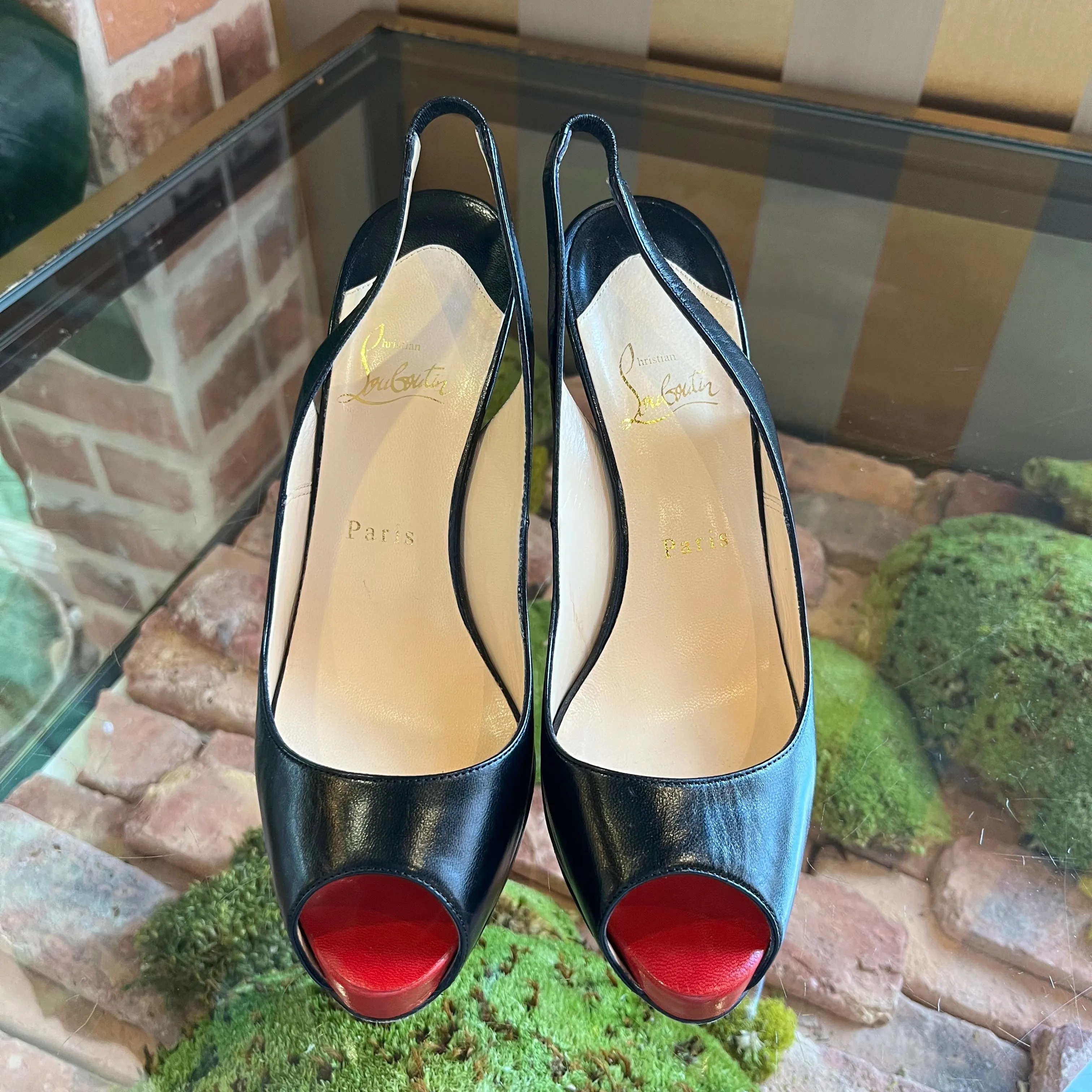 CHRISTIAN LOUBOUTIN Calfskin Leather Sling Back Peep Toe Heels Size 38.5