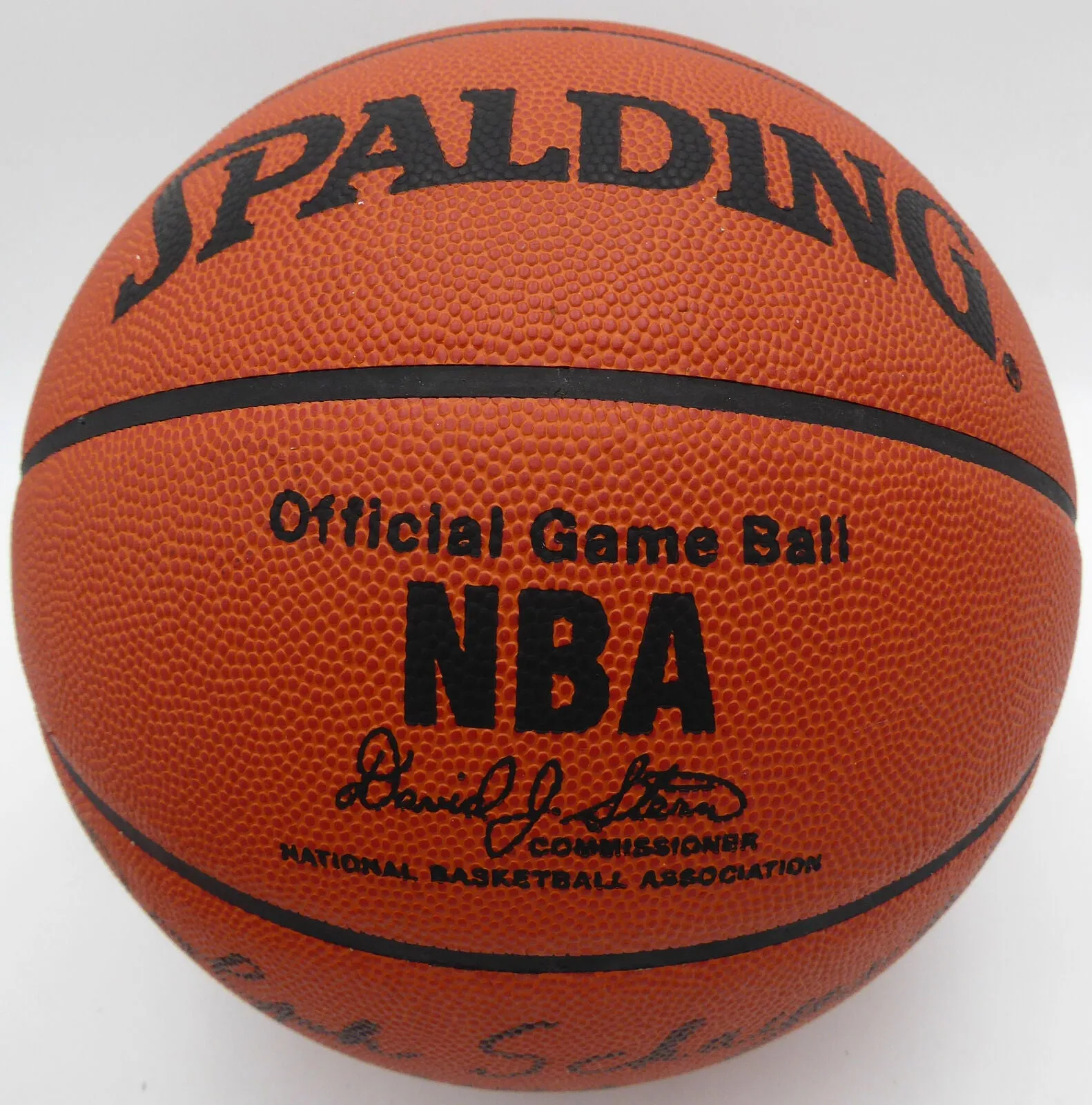 Dolph Schayes Autographed NBA Leather Basketball 76ers HOF 72 Team Beckett