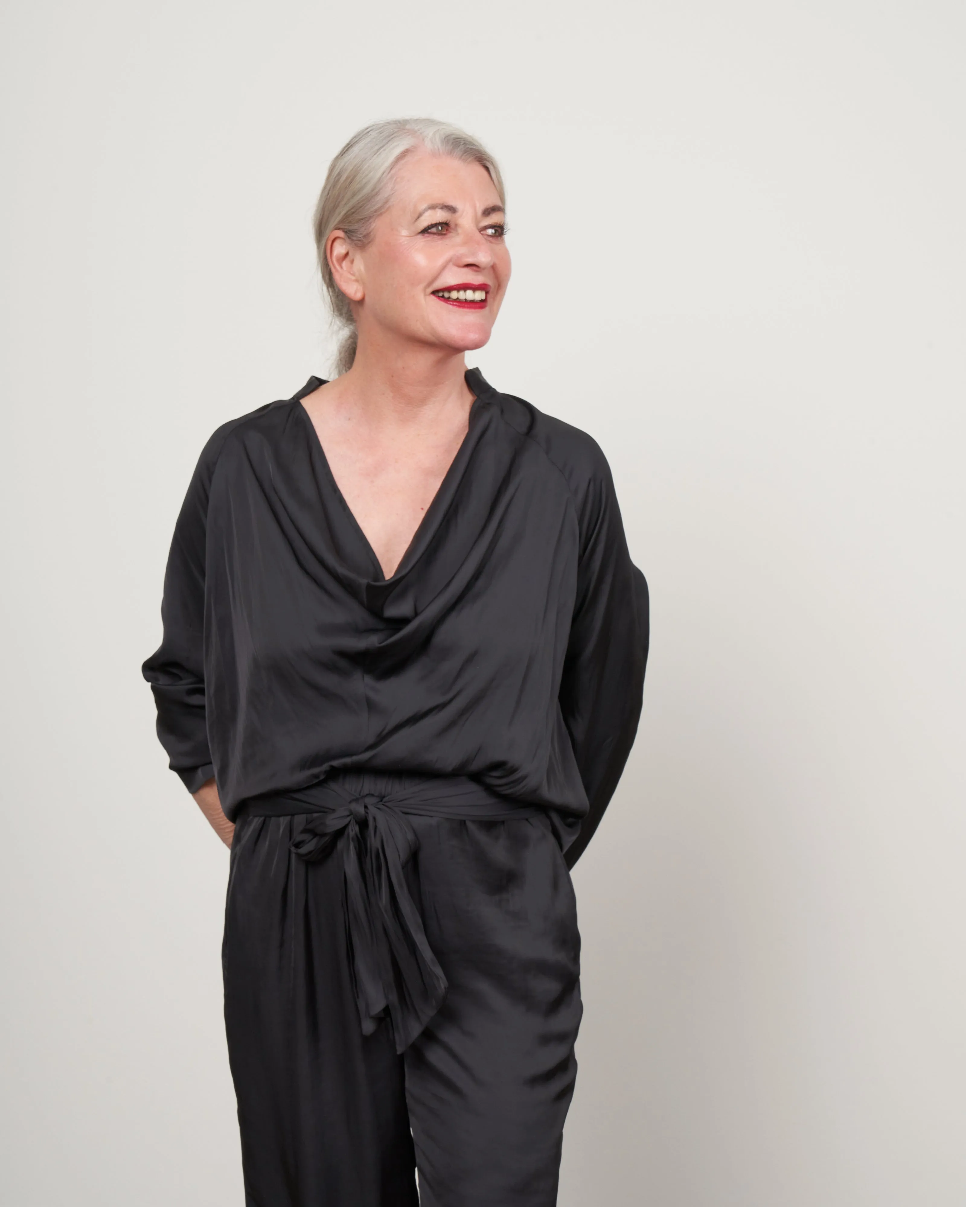 drift long sleeve evi top - black