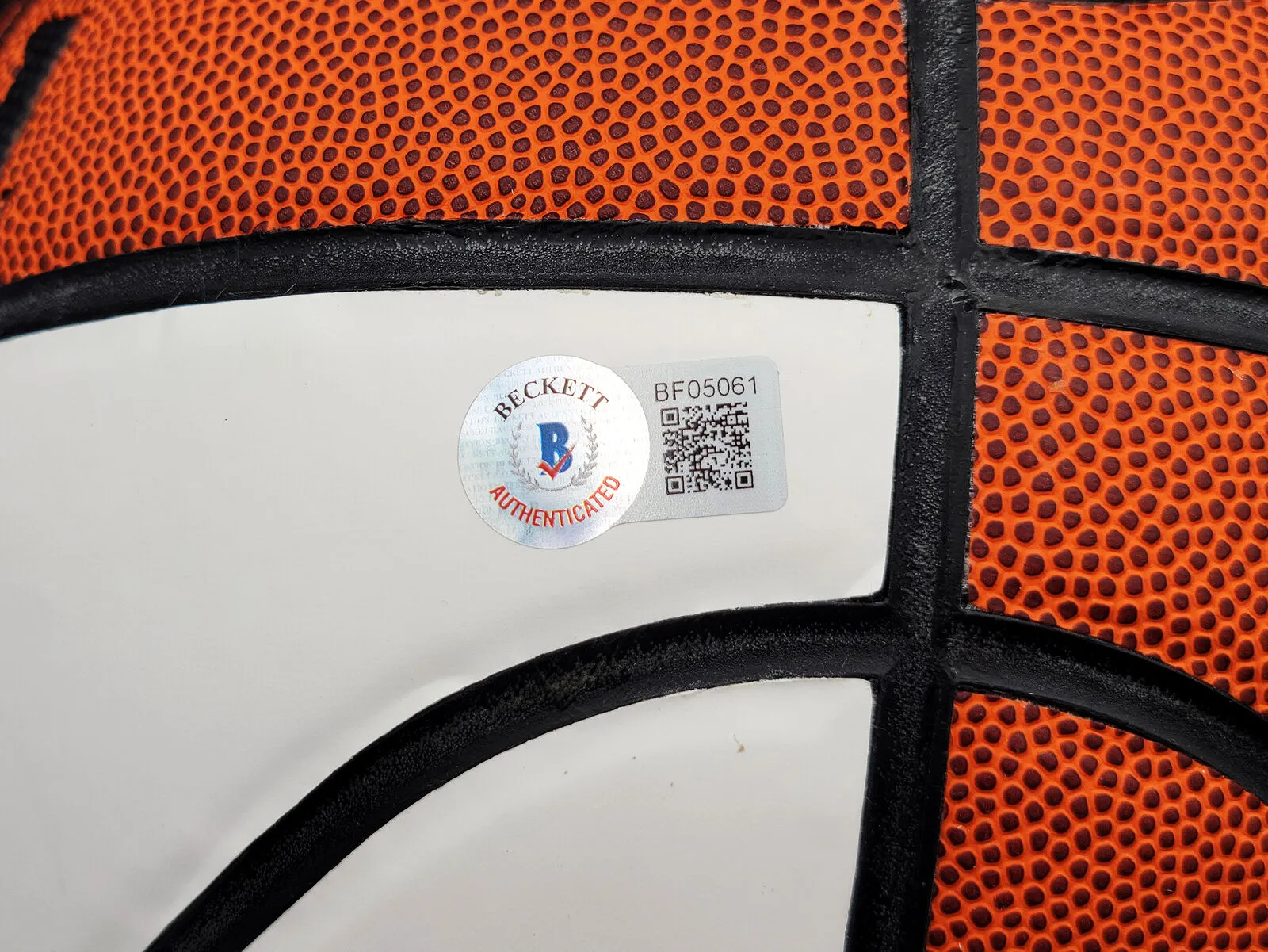 GARY PAYTON & SHAWN KEMP AUTOGRAPHED SPALDING BASKETBALL SONICS BECKETT 203415