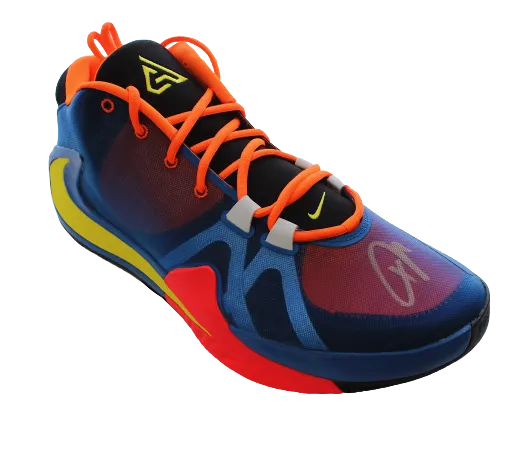 Giannis Antetokounmpo Milwaukee Bucks Signed Nike Zoom Freak Sneaker R Shoe BAS