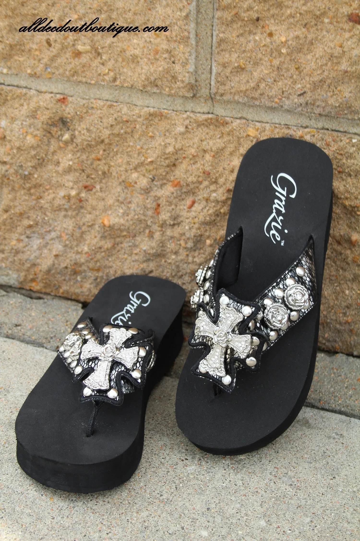 Grazie | Pryor Sandals Black