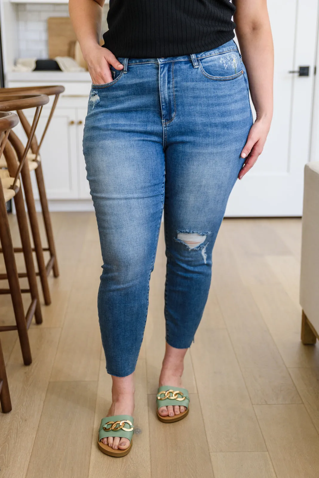 JUDY BLUE Hi-waisted Dandelion Embroidery Skinny