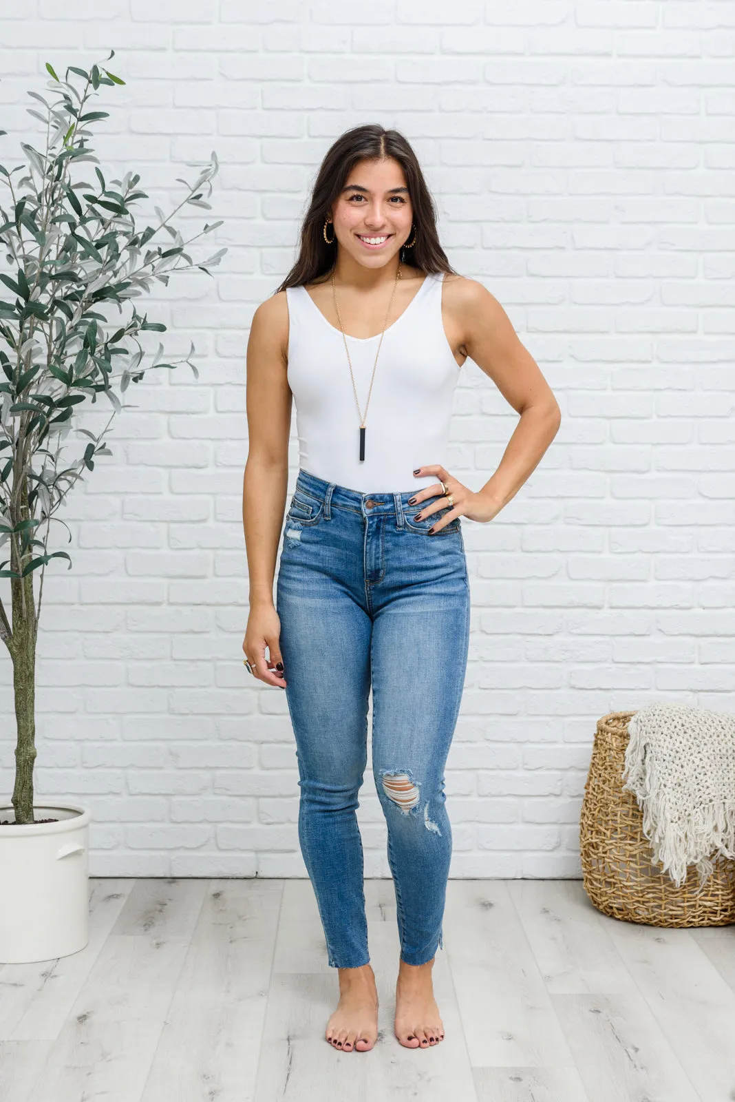 JUDY BLUE Hi-waisted Dandelion Embroidery Skinny