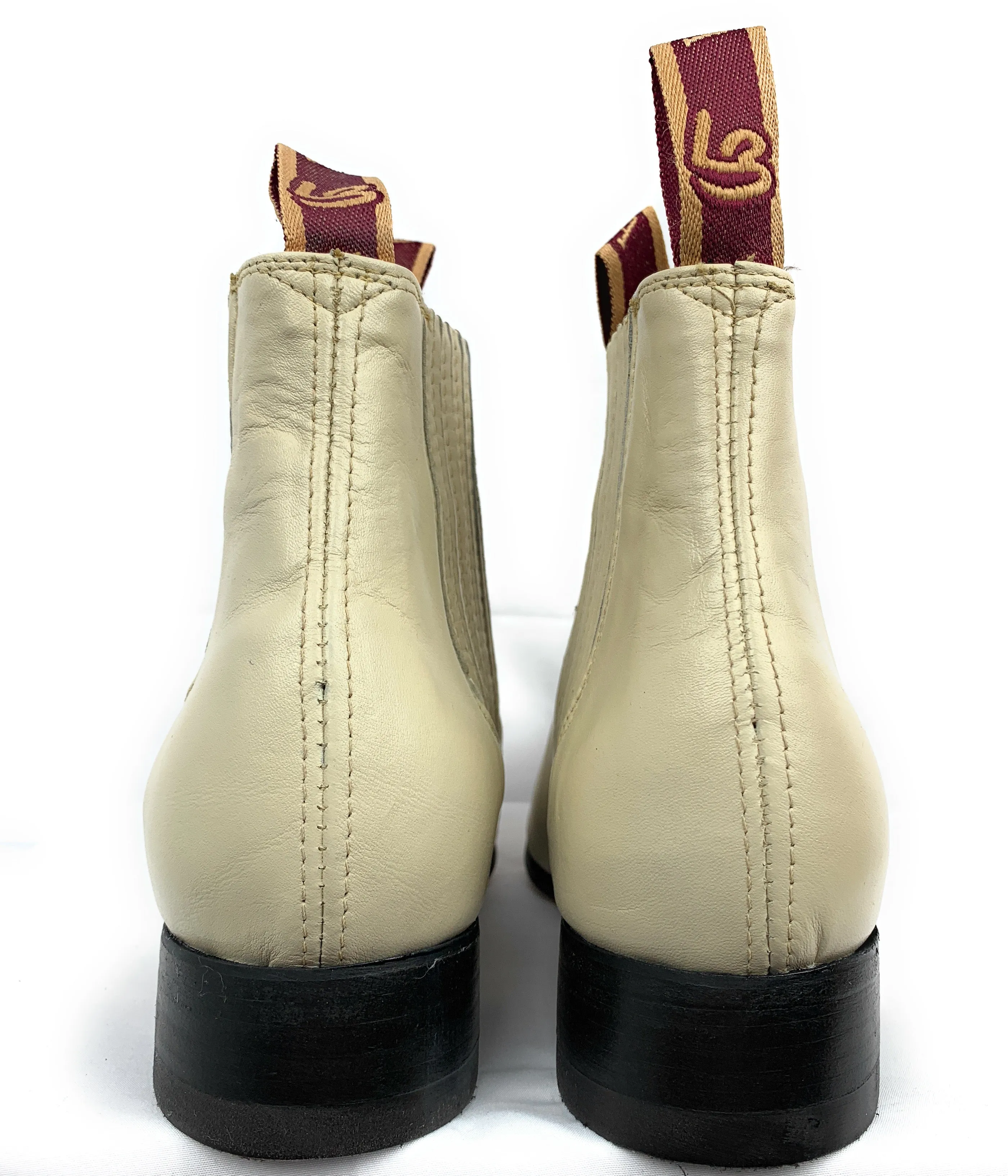 La Barca Men's Paso De Mula Botin Charro Color Hueso