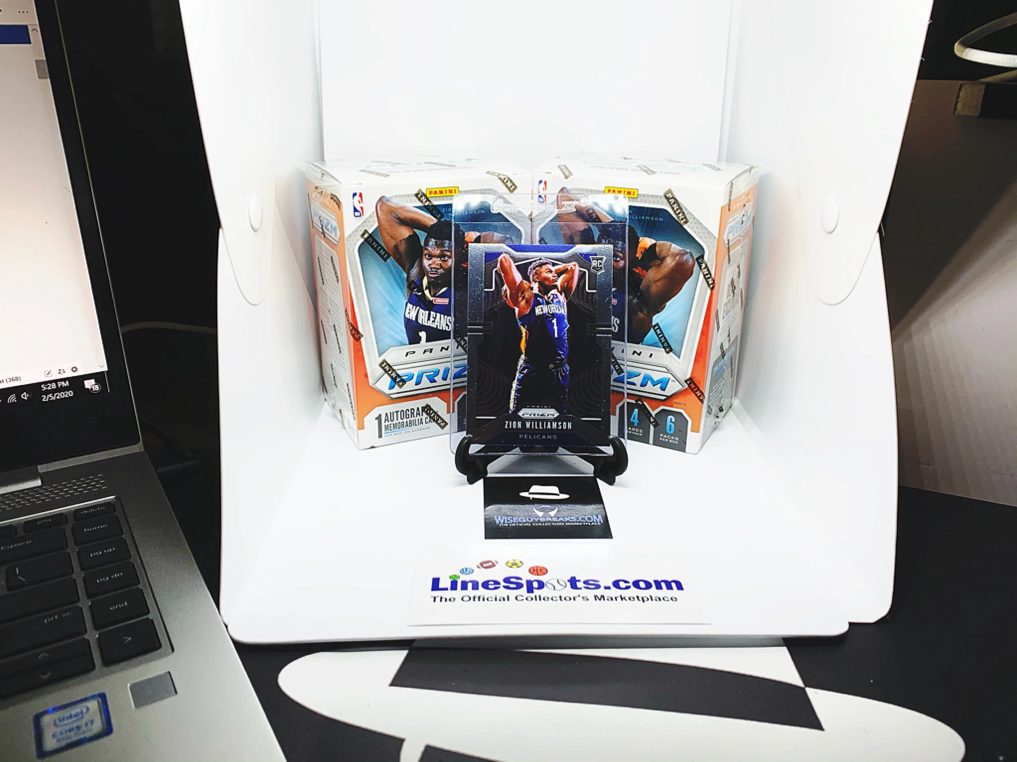 LED Photo Box Sports Cards Pro Edition 8in x 8in with USB Cable, Travel Bag and 2 Backgrounds