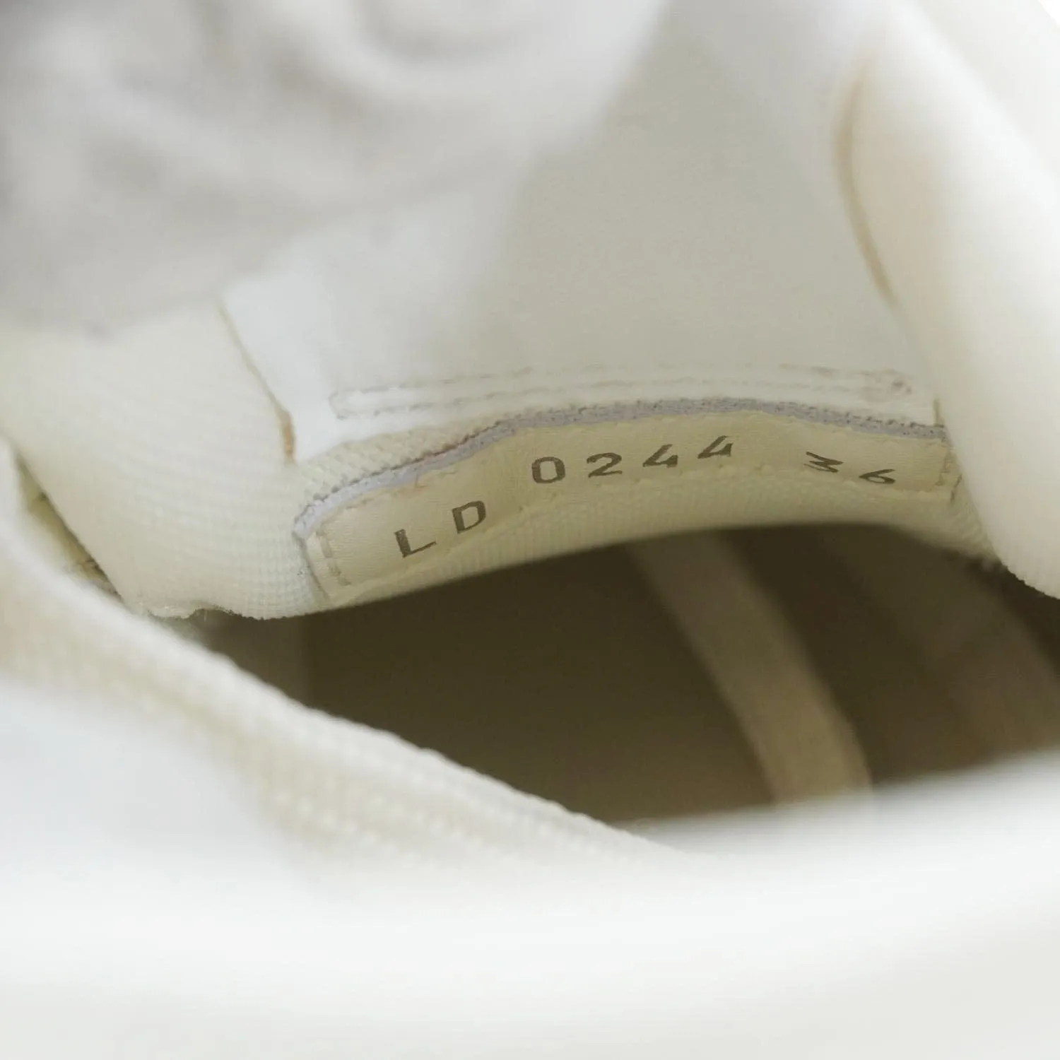 LOUIS VUITTON LV Stadium Monogram raffia Sneaker Natural