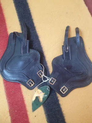 NEW WITH TAGS Black Norton Medium leather fetlock boots FREE POSTAGE *