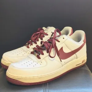 Nike White/Burgundy Air Force 1 Lace Up Athletic Basketball Sneaker