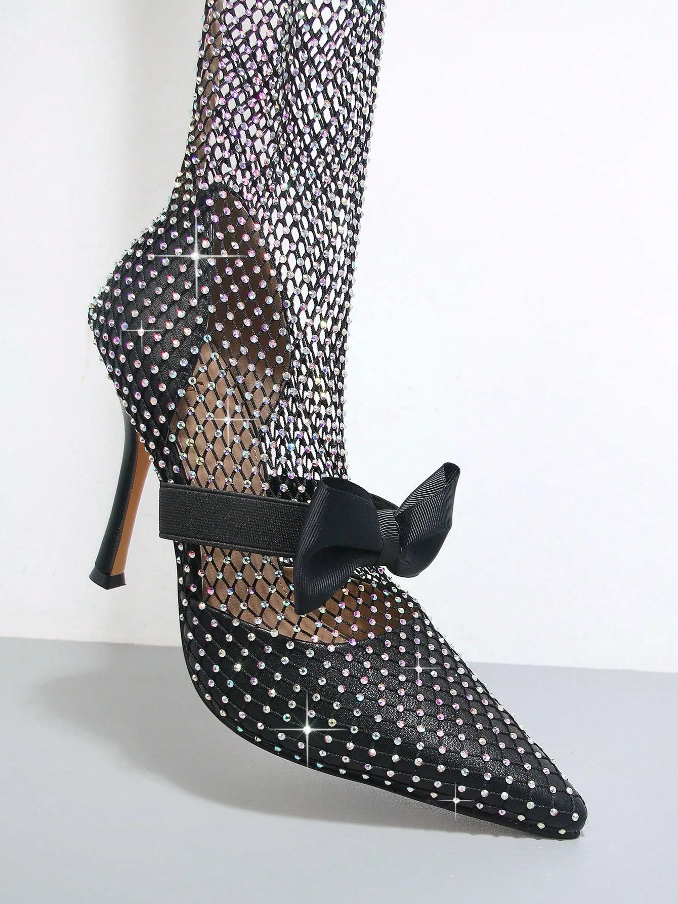Rhinestone Decor Point Toe Heeled Boots - Black