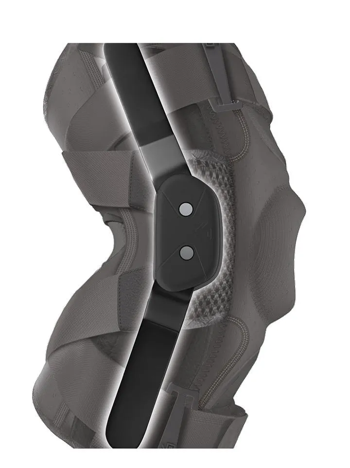 Shock Doctor Ultra Knee Brace With Bilateral Hinges 875