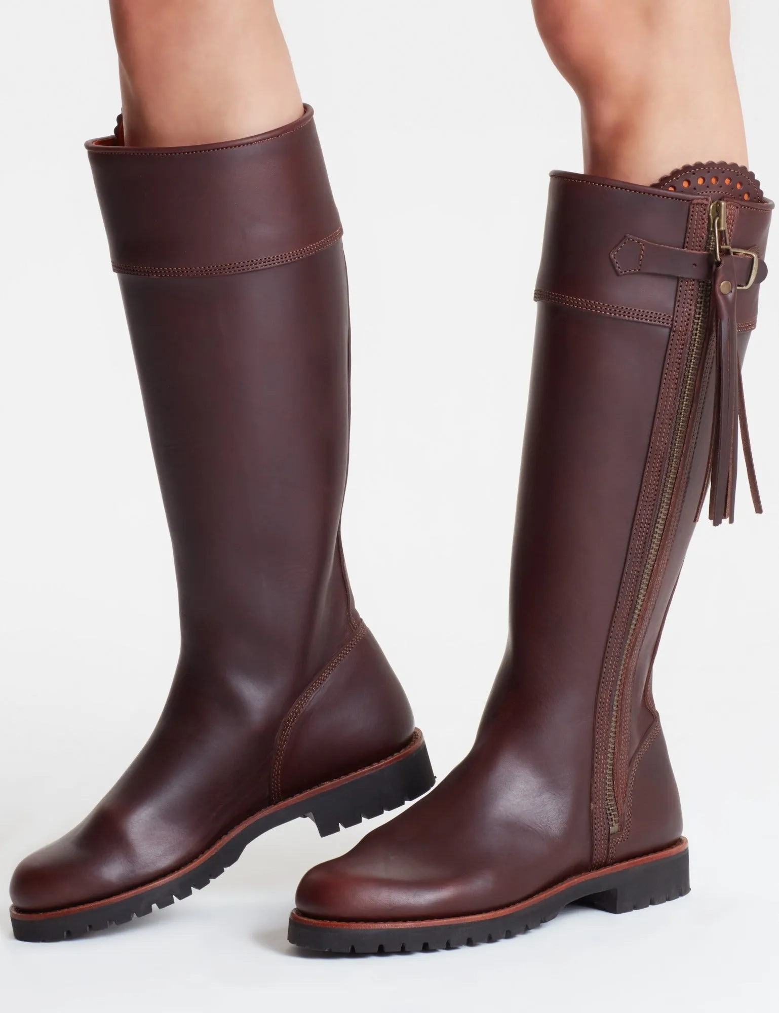 Standard Tassel Boot Generous Fit - Conker