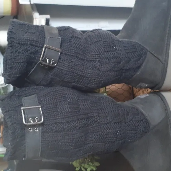 UGG KNITTED AND LEATHER BOOTS