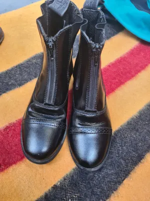 Used Kids size 1 shires black jodhpur boots