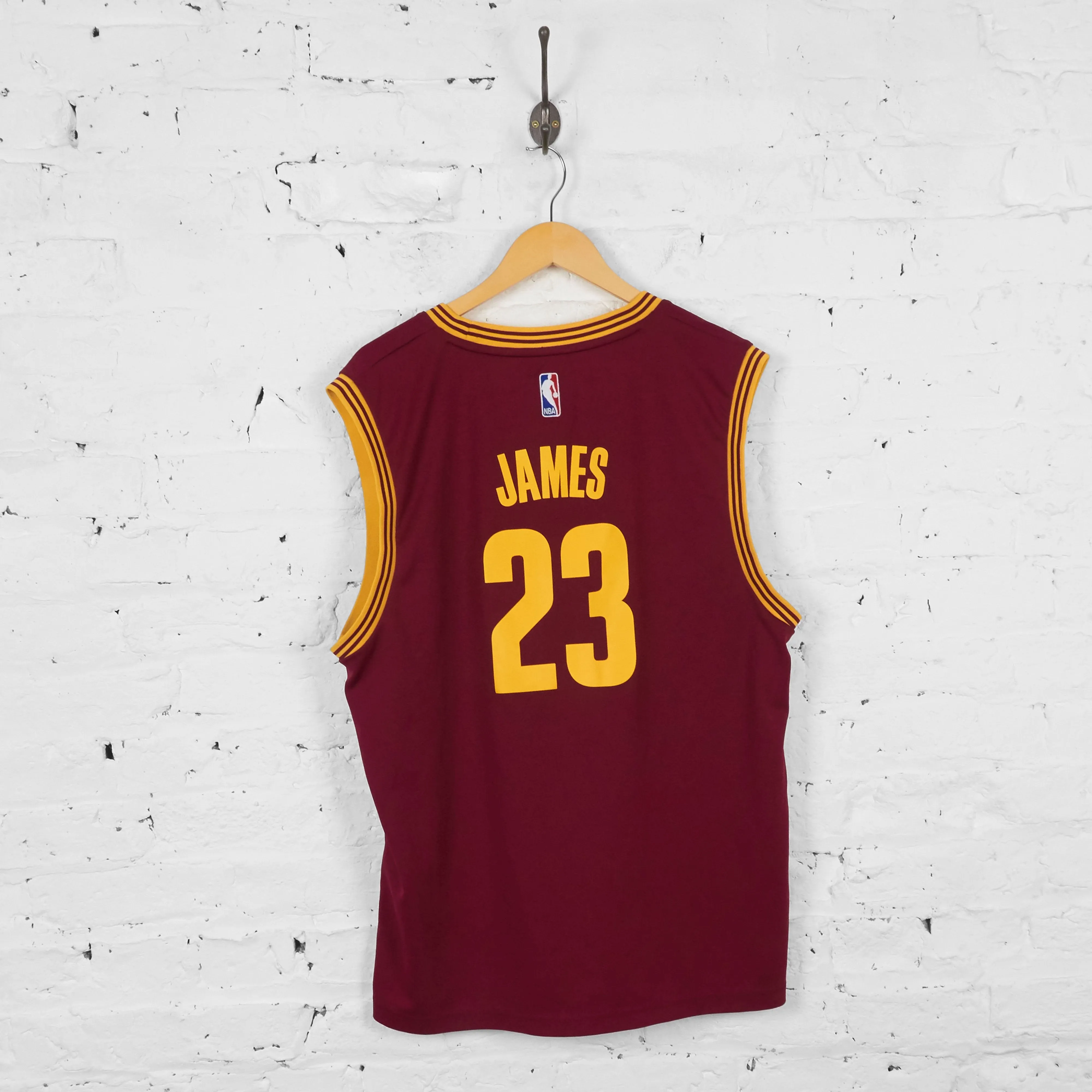 Vintage Adidas Cleveland Browns NBA James Jersey - Burgundy - L