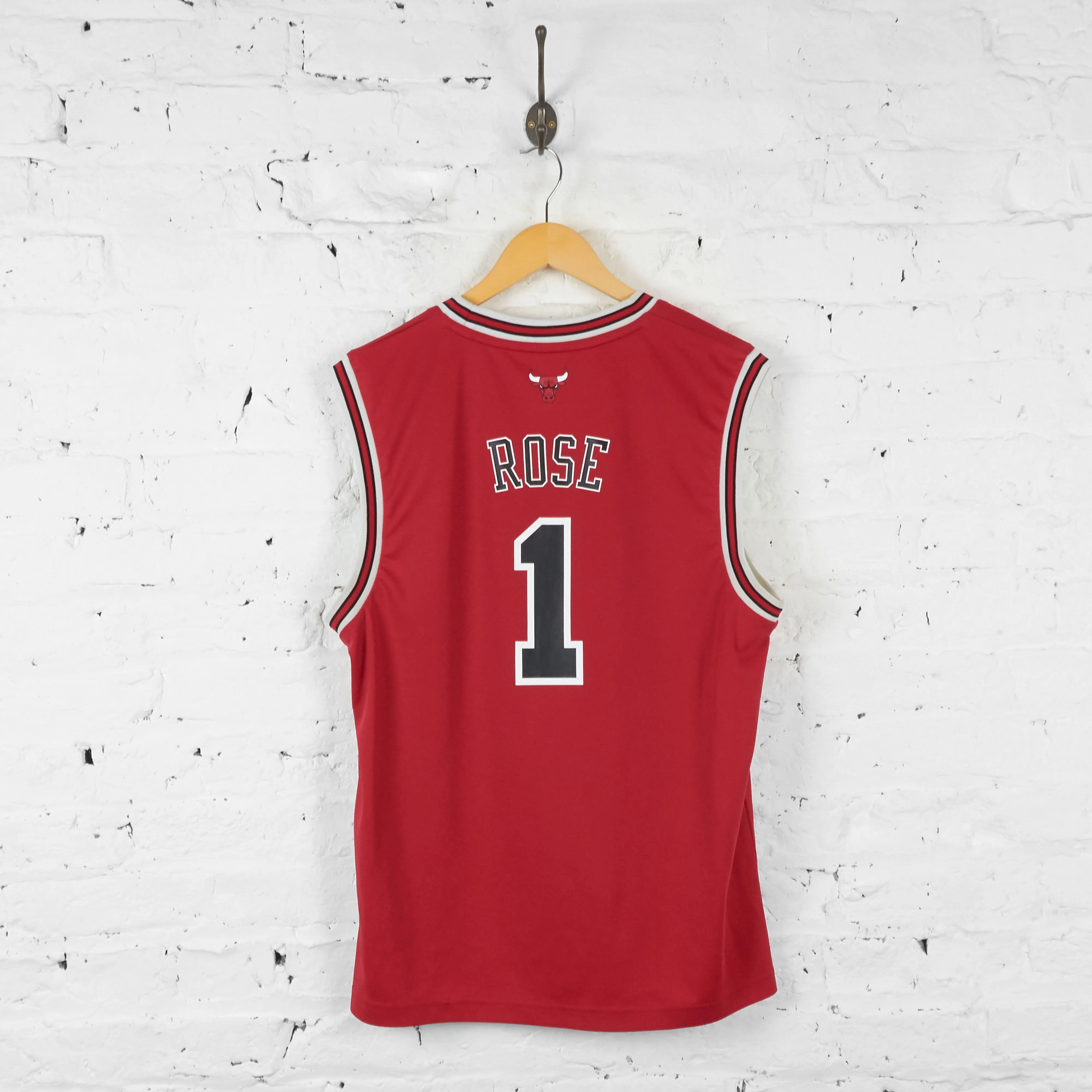 Vintage Adidas NBA Chicago Bulls Jersey - Red - L