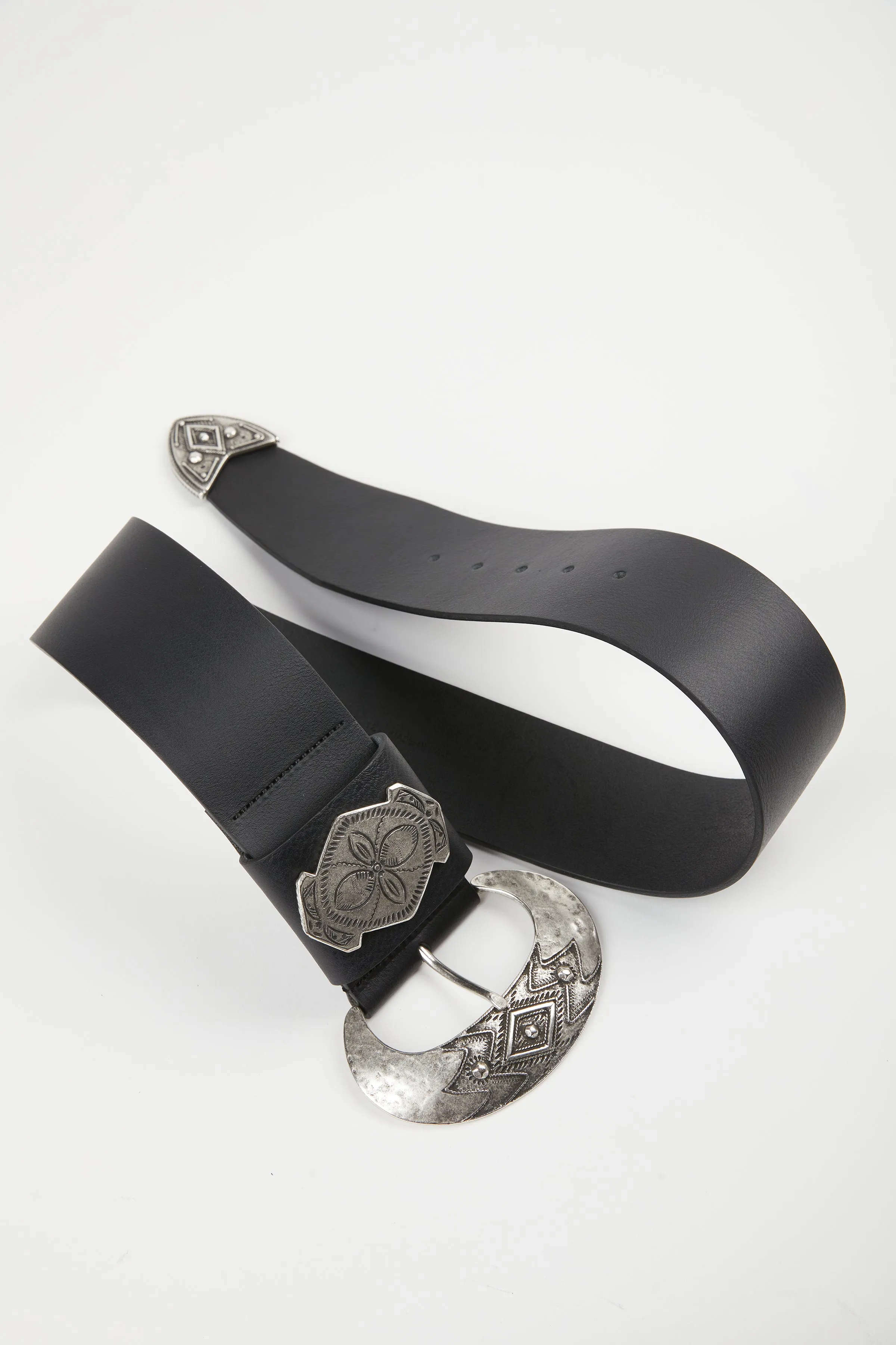 VINTAGE-INSPIRED LEATHER BELT