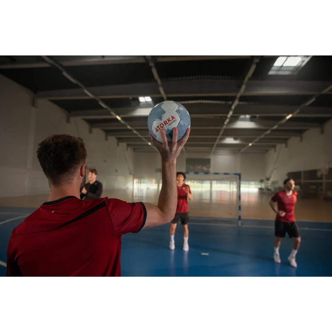 Wax-Free Handball Ball Size 3 H500 - Red/Grey