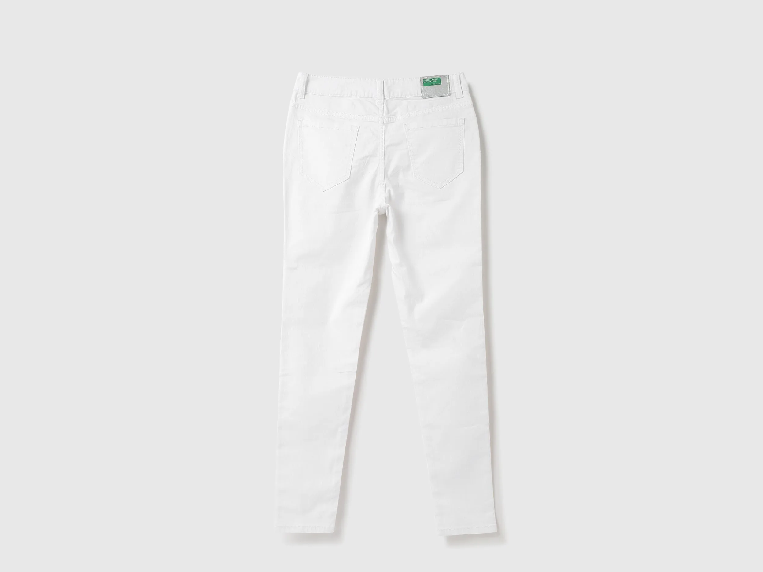 Women Solid Skinny Fit Jeans