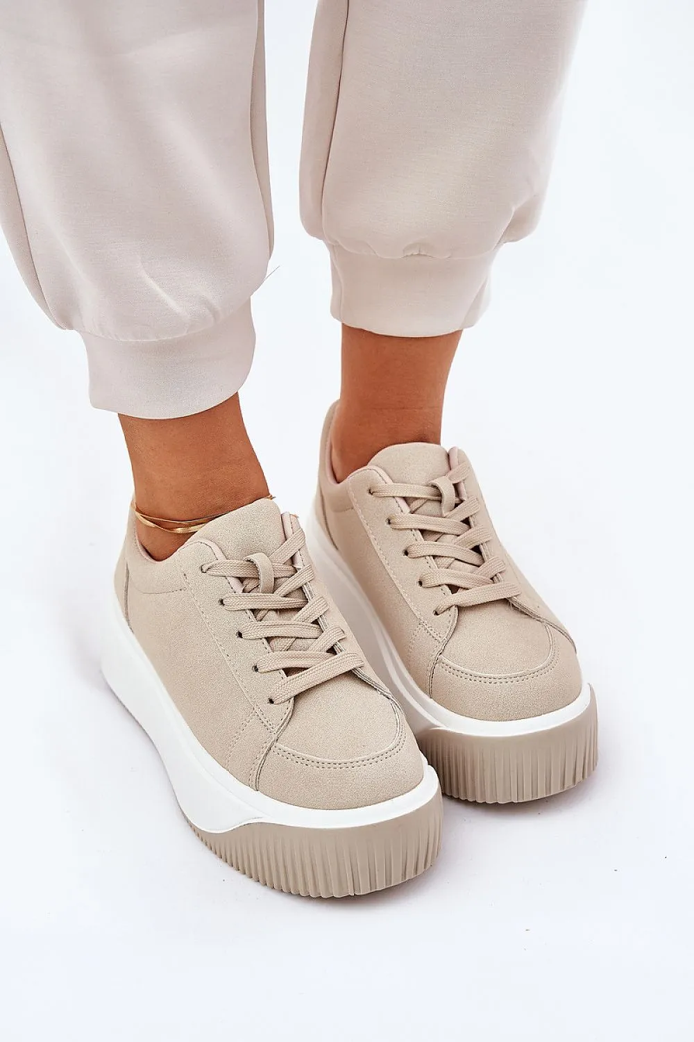 Women's sports shoes made of eco suede