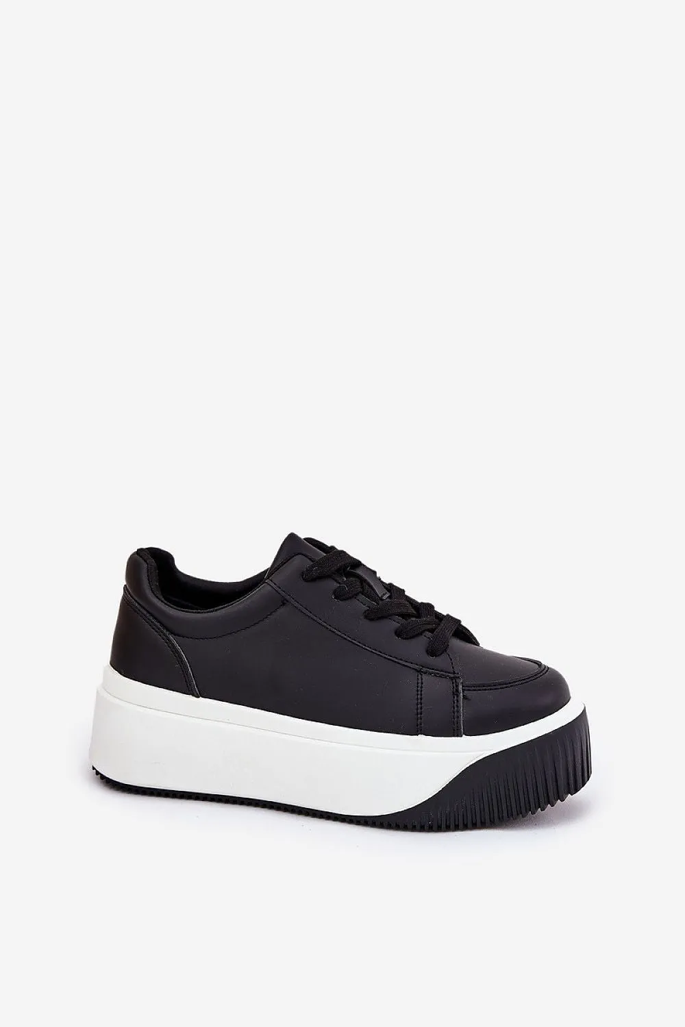 Women's sports shoes made of eco suede